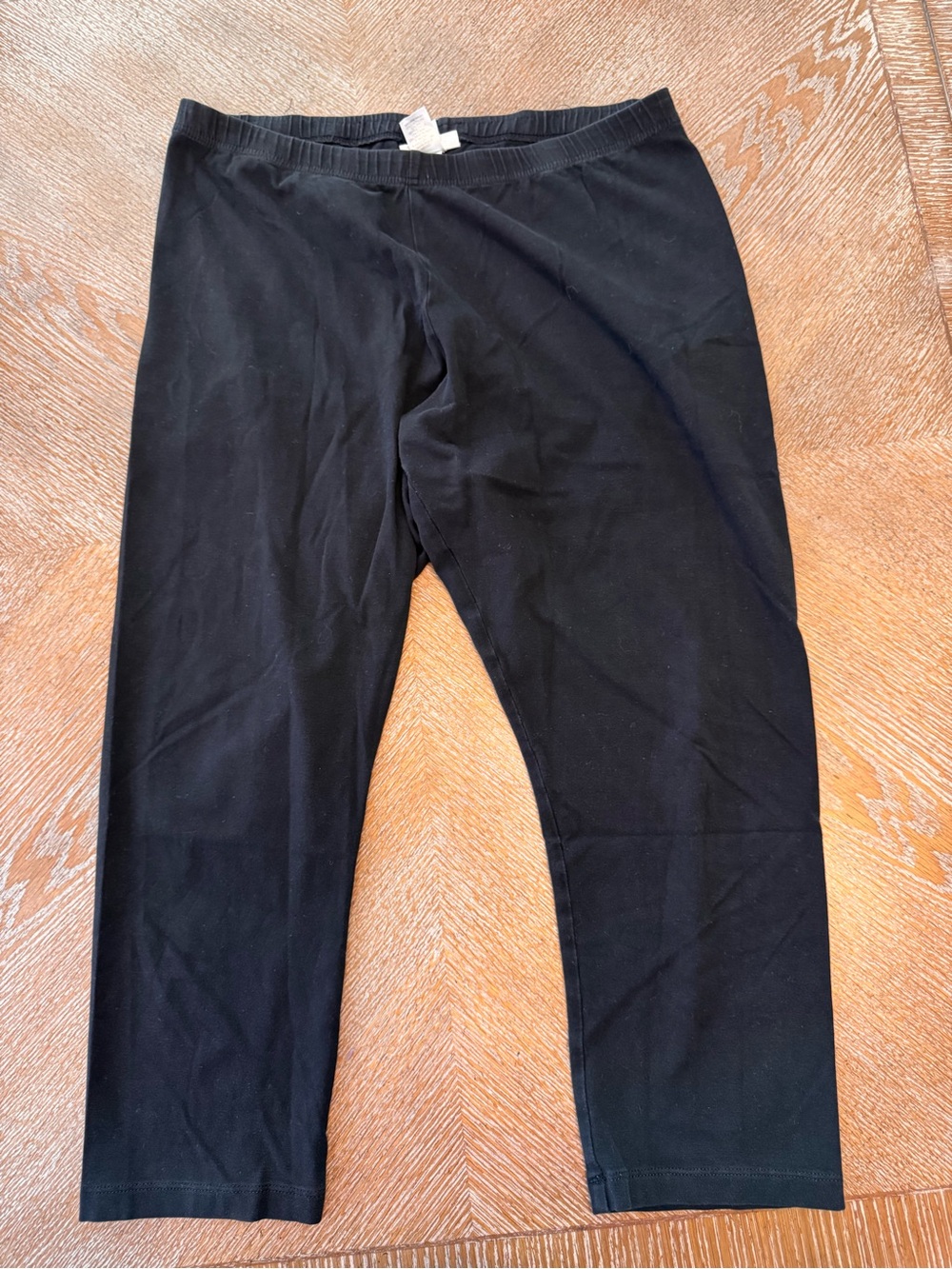 J JILL Black Capri Leggings Medium Elastic Waist 30”Inseam 23” Mid Rise cotton